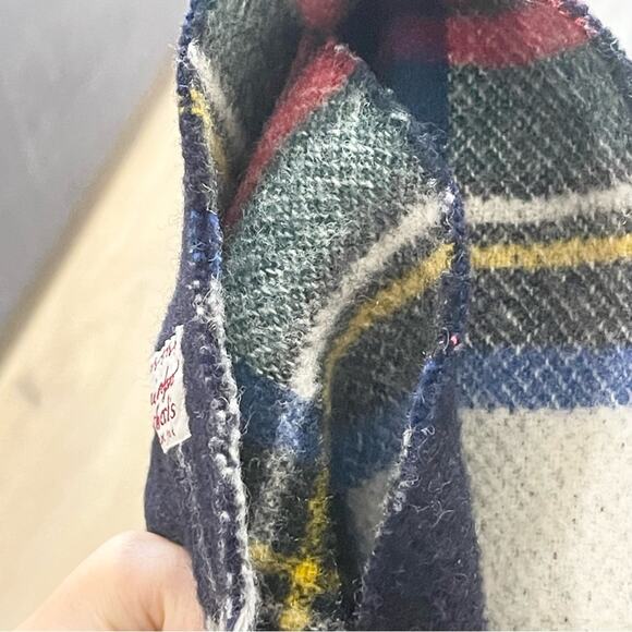 Plaid Fringe Small Throw Blanket Wool Vintage with Fringes - Picture 4 of 4